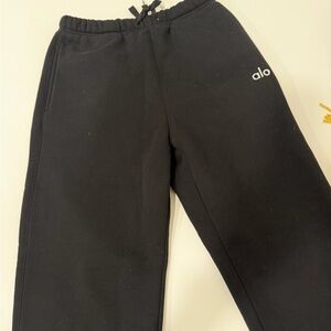 ALO Yoga Black Straight Leg Pants